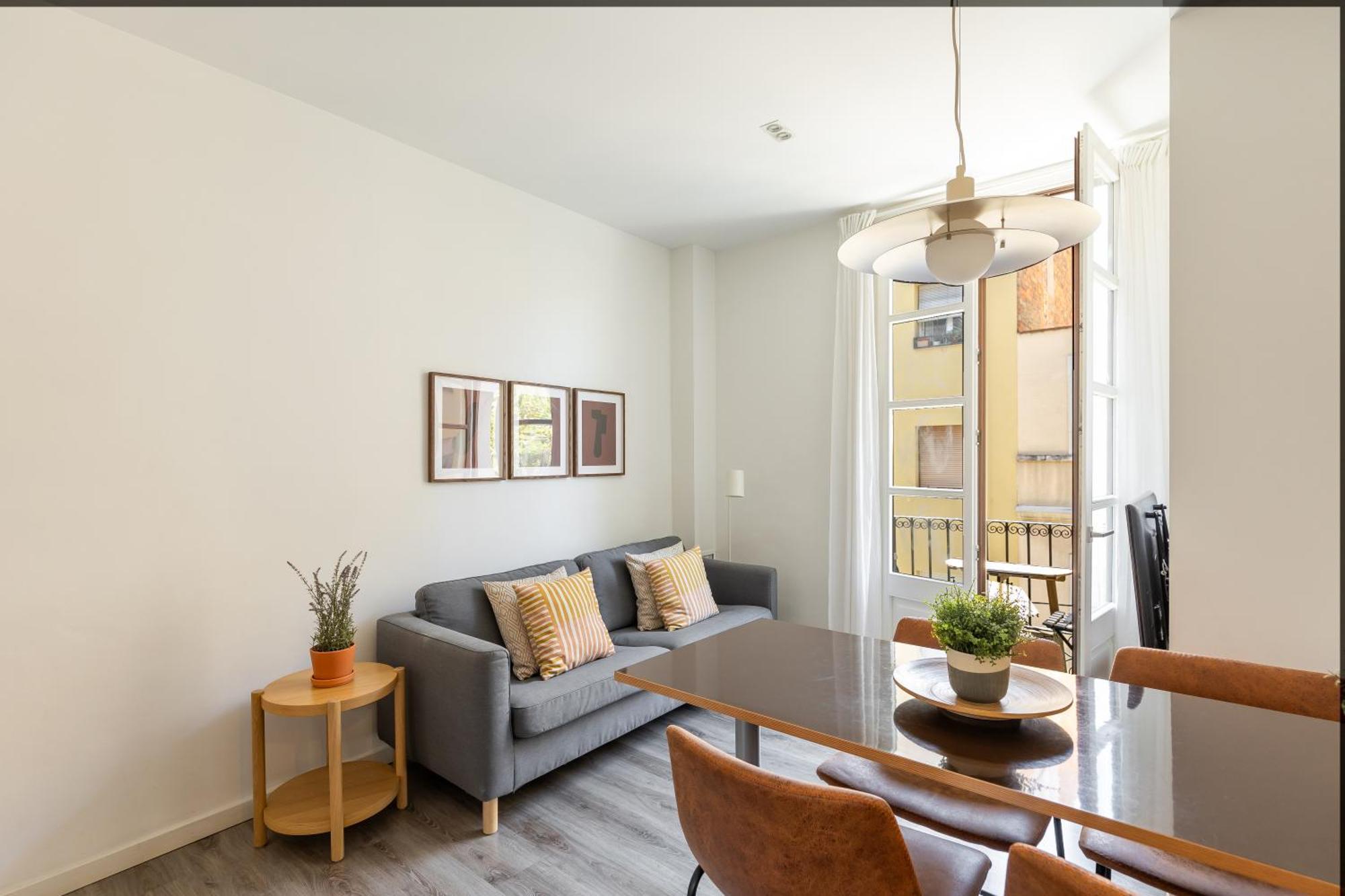 Deco Apartments Barcelona-Sants Ngoại thất bức ảnh