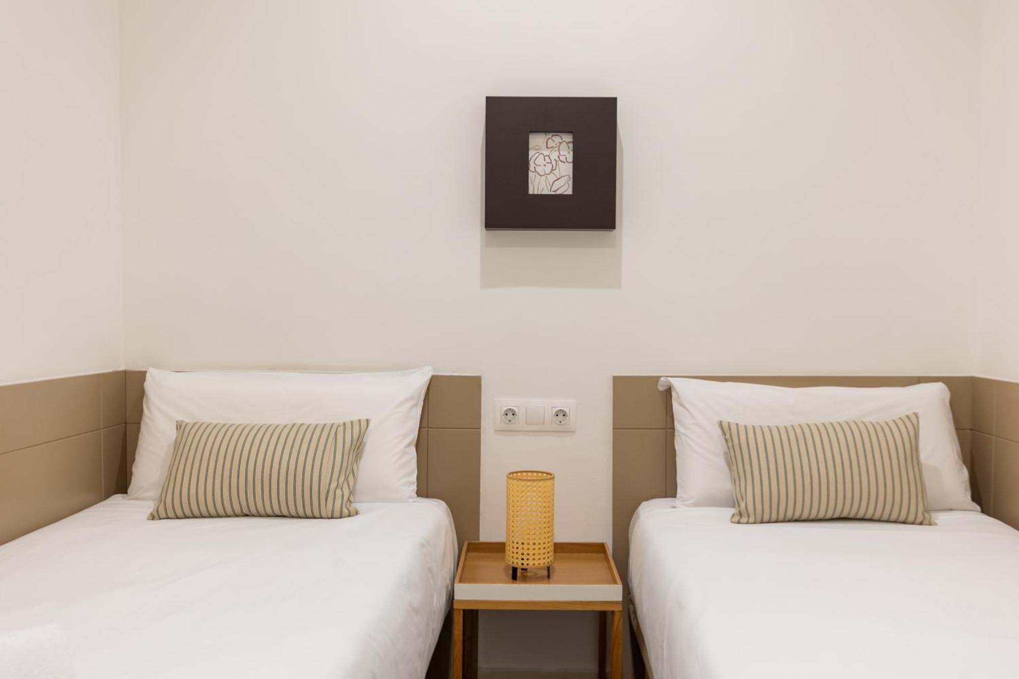 Deco Apartments Barcelona-Sants Ngoại thất bức ảnh