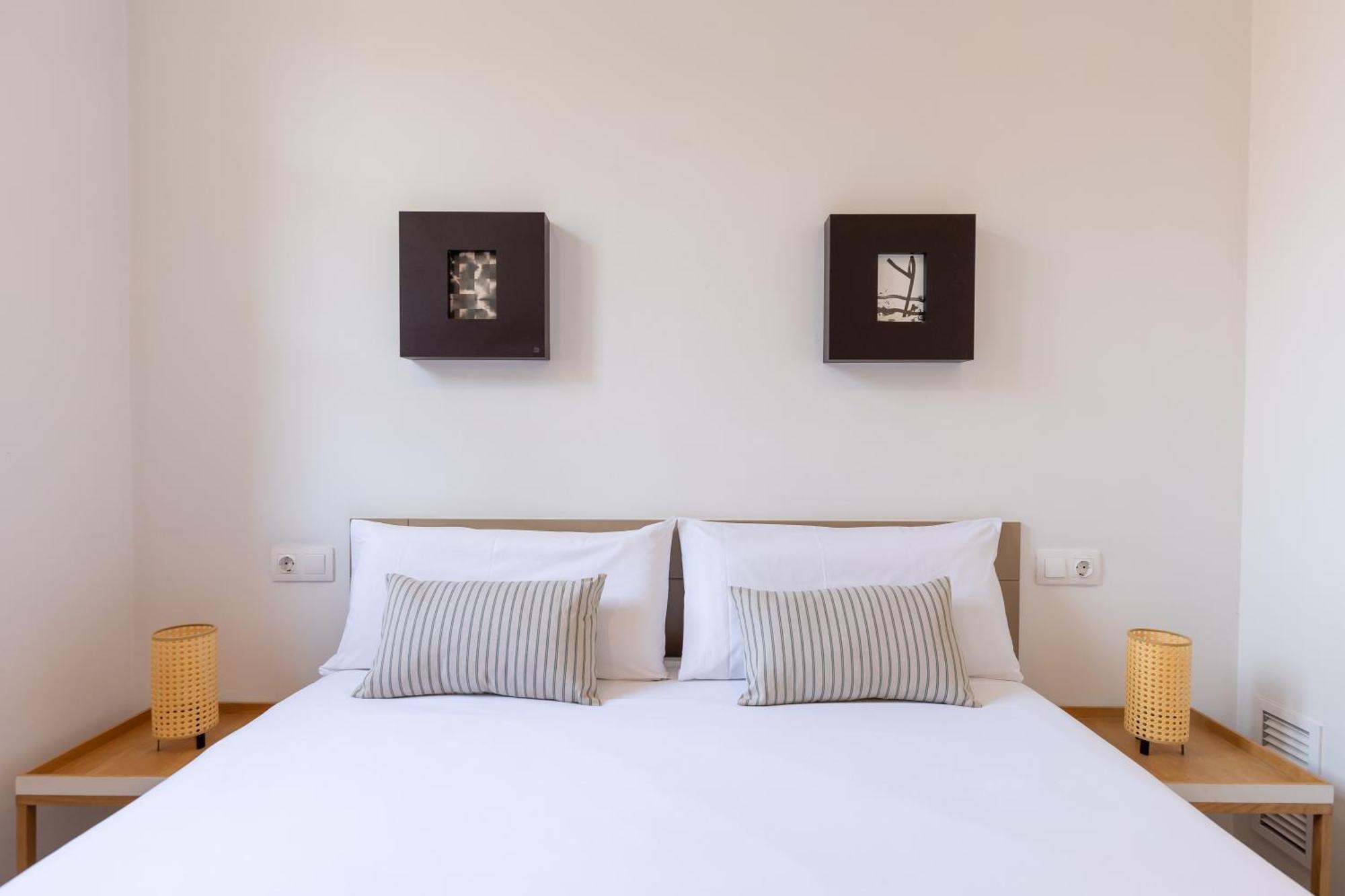 Deco Apartments Barcelona-Sants Ngoại thất bức ảnh